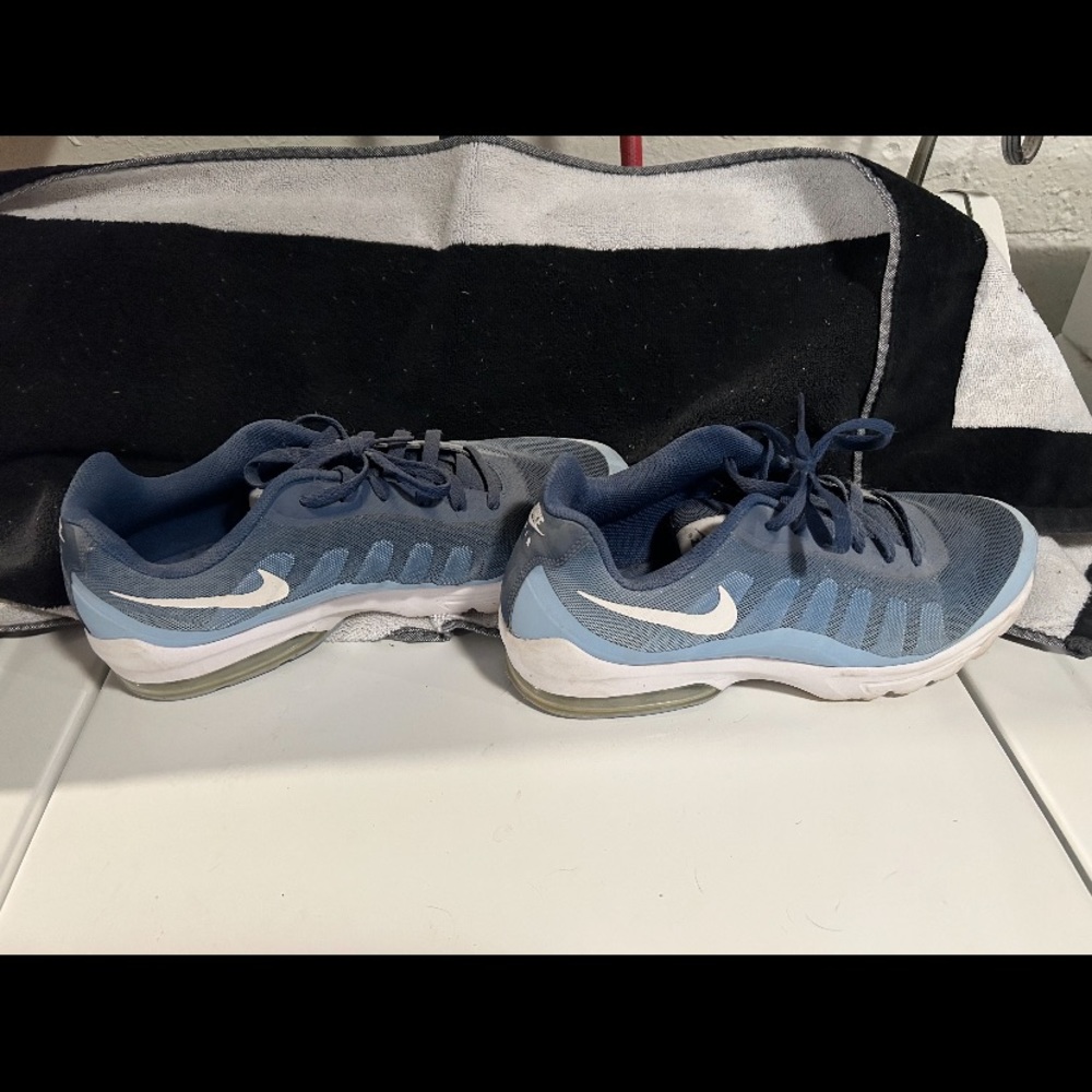 Mens shoes - Picture 1 of 1